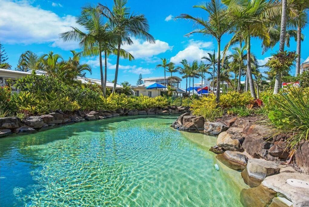 Alex Heads Beachfront Resort King Bed Studio Room Alexandra Headland Exterior photo